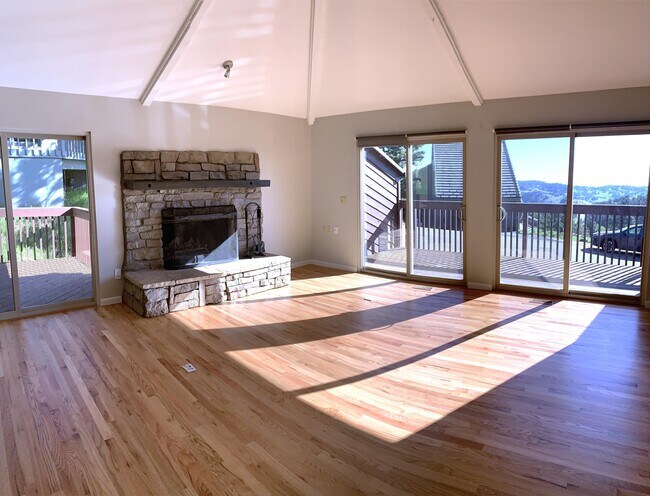 Photo - 993 Arrow Wood Dr