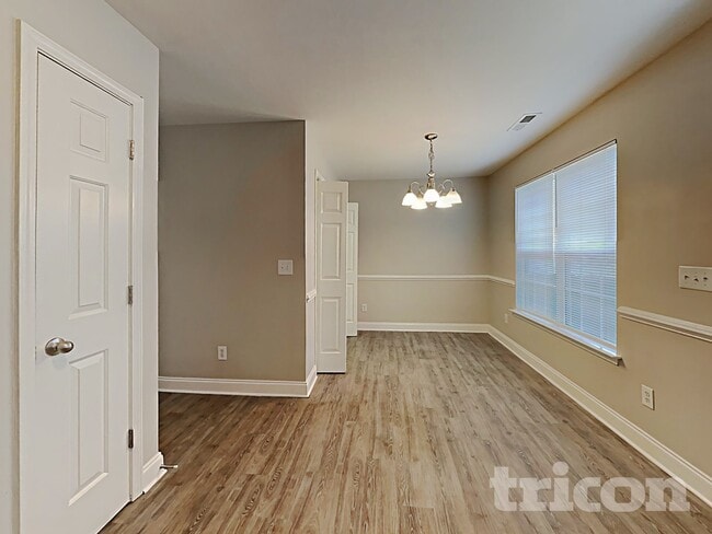 Photo - 538 Havenbrook Way NW