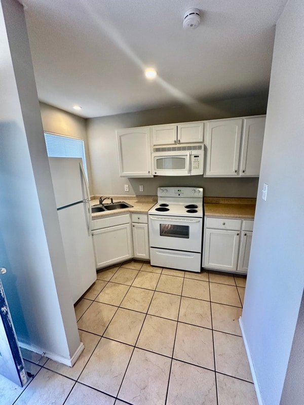 Photo - 768 Avondale Ave