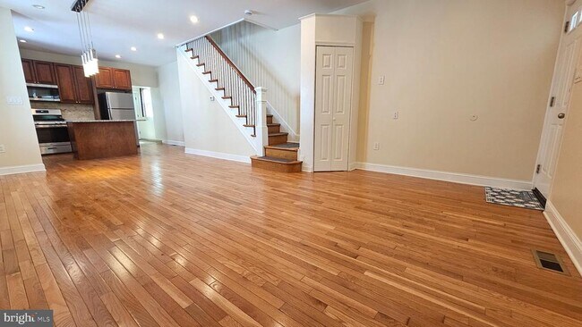 Photo - 130 Rockland Ave