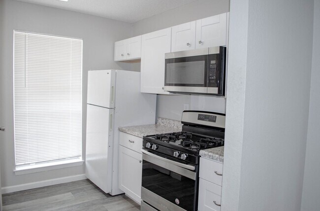 Photo - 2306 Fuzz Fairway Unidad A