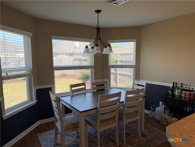 Photo - 1126 Neuberry Cliffe