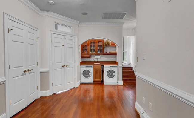 Laundry - Shared - 7912 Savage Guilford Rd Casa