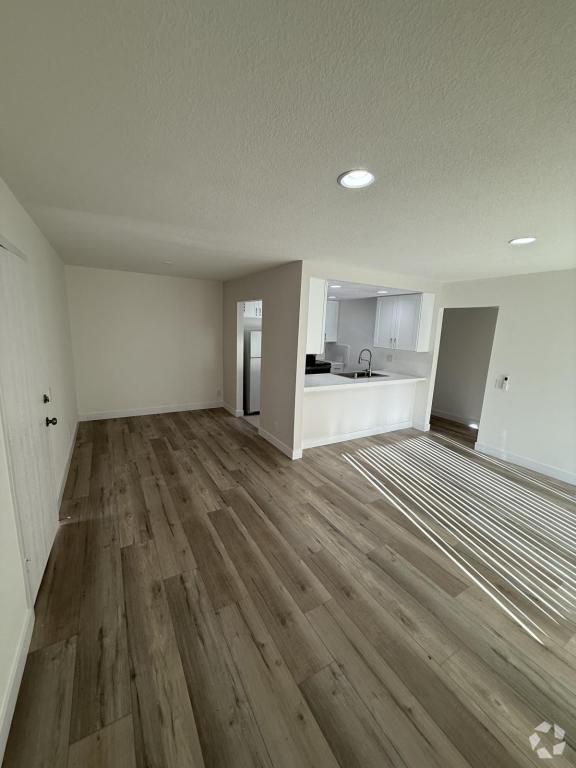 Building Photo - 131 N Richmont Dr Rental