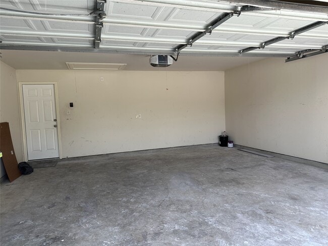Building Photo - 1034 Junction Ct