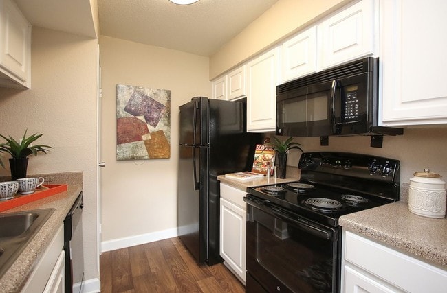 Photo - Westmount at London Park