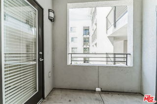 Photo - 6400 Crescent Prk E