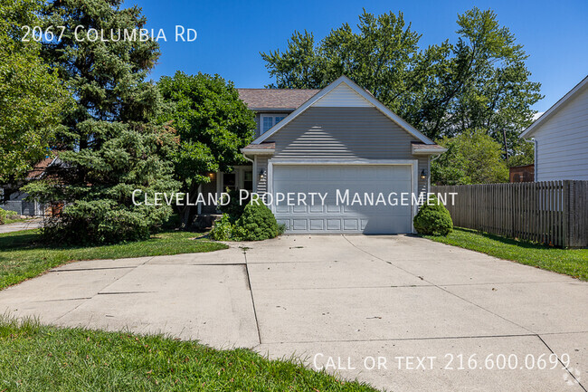 Building Photo - Spacious and Updated Colonial Rental