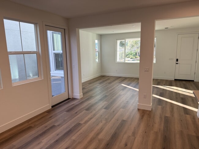 Photo - 2928 Liscum St