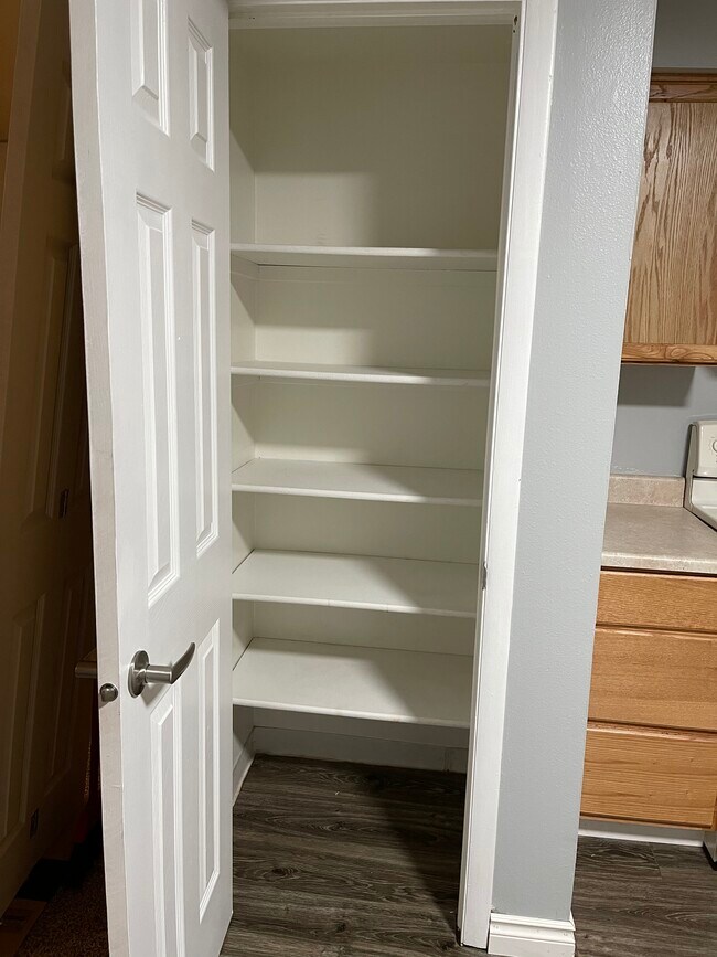 Photo - 1627 W Maple St Unit R