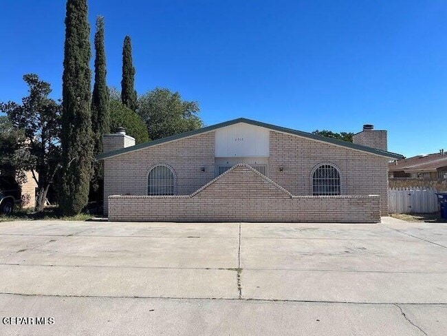 Building Photo - 2918 E Glen Dr Rental
