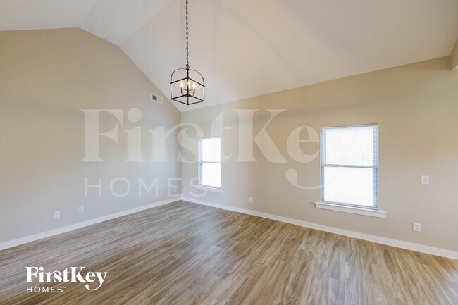 Photo - 254 Lakewood Ln