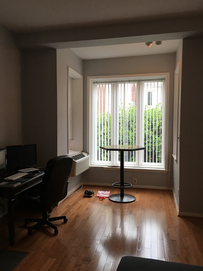 Photo - 2119 N St NW Unit 3