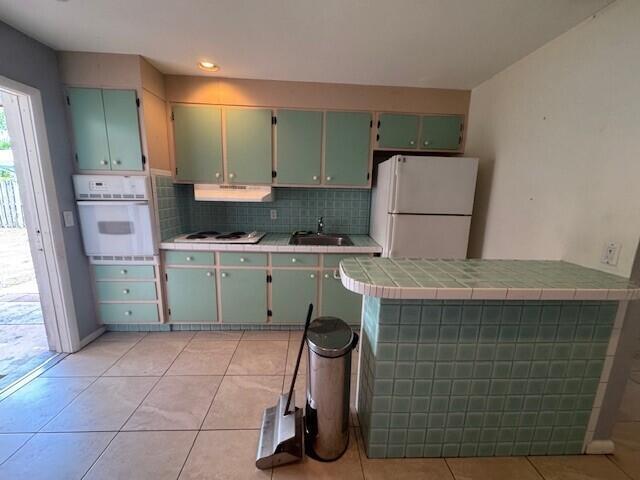 Building Photo - 13793 Oleander Ave Rental