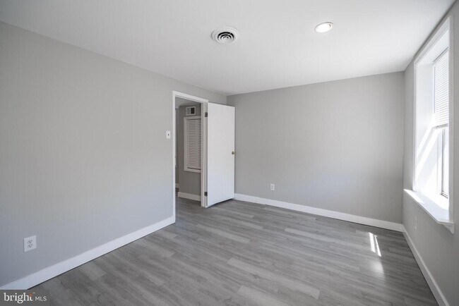 Photo - 734 S 9th St Unidad 3F