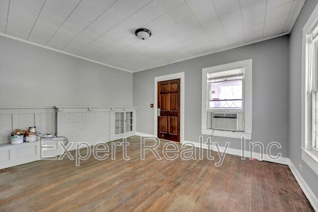 Photo - 608 5th Ave