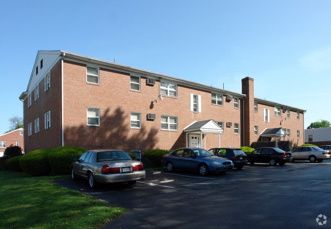 Norris Hills at Locust Street