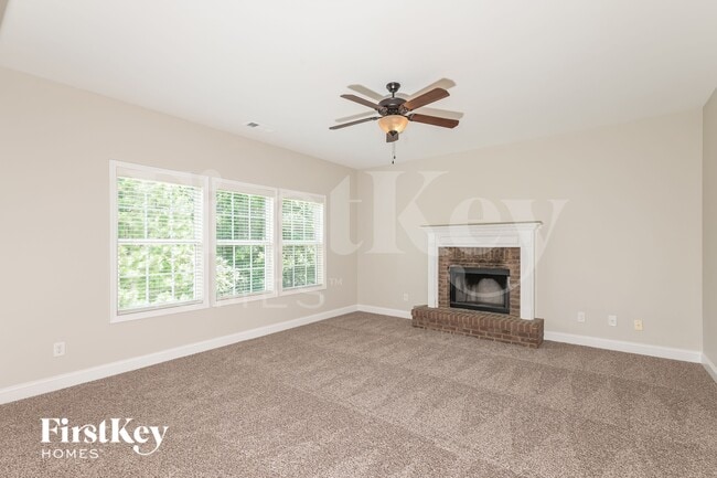Photo - 6275 Cove Creek Dr