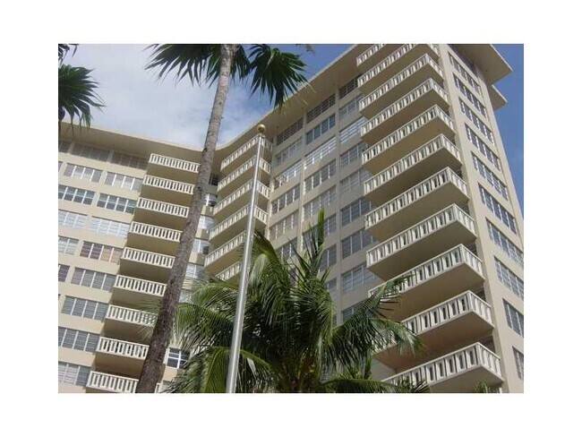 Building Photo - 3700 Galt Ocean Dr Unit 1702 Rental