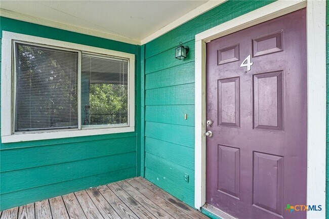 1634 Post Rd Unit 2