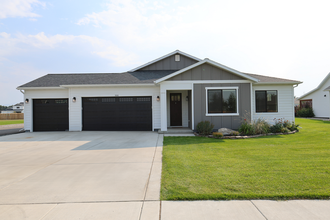 Stunning Gallatin Heights Single Family Home - Stunning Gallatin Heights Single Family Home