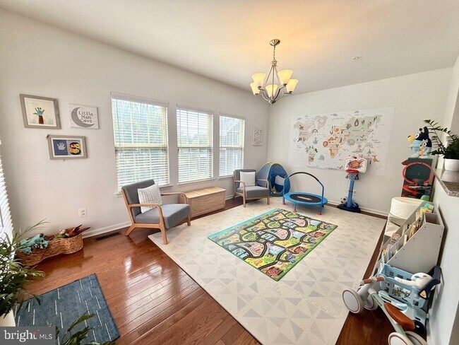 Photo - 17875 Sugarberry Rd