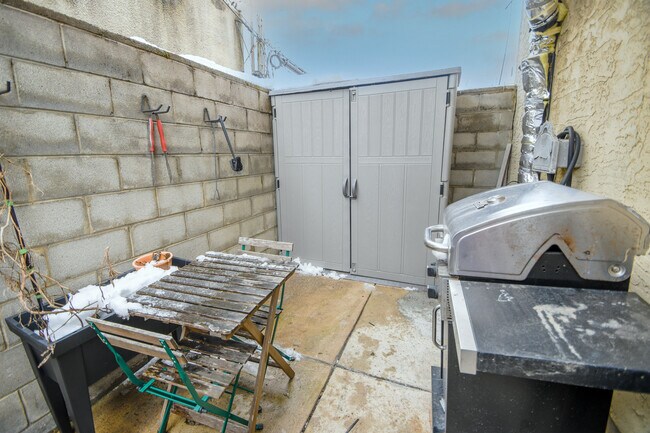 Photo - 373 Tree St