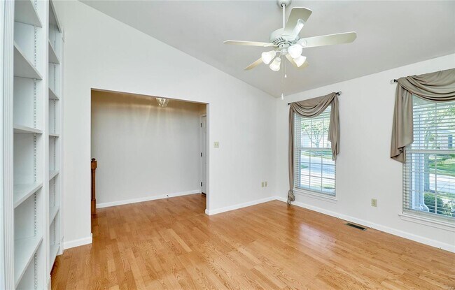 Photo - 215 Cordovan Commons Pkwy
