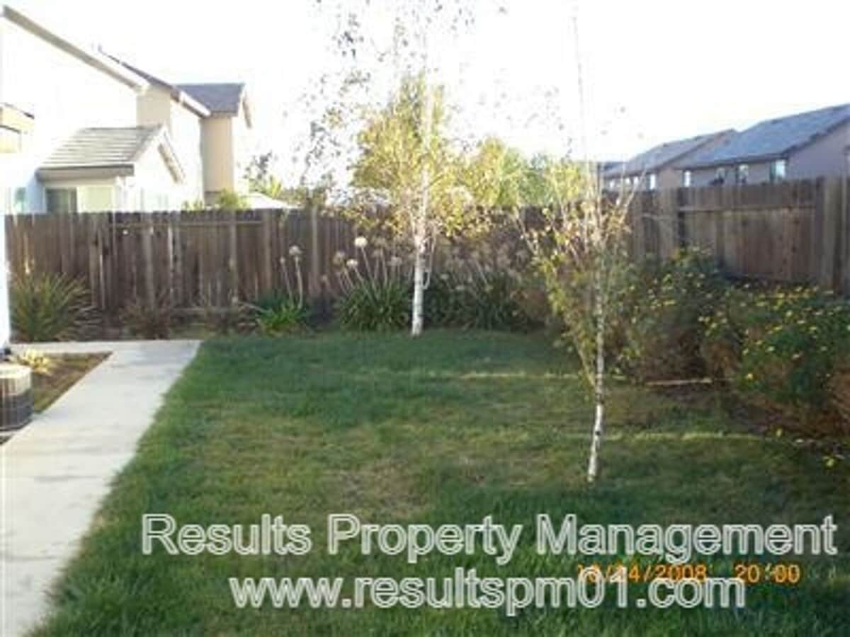 Photo - Lincoln 3 Bed 2 Bath Single Story Gem!