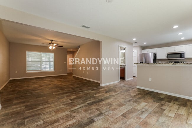 Photo - 209 Woodknoll Pl