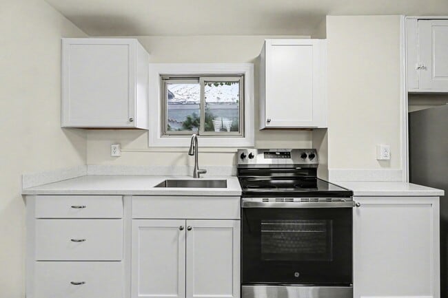 Building Photo - 145 S Pitt St Unit 145 S Pitt St 2 RR