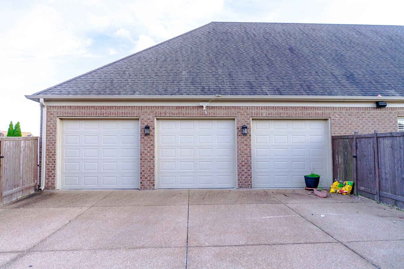 Photo - 1820 Enclave Hollow Ln E