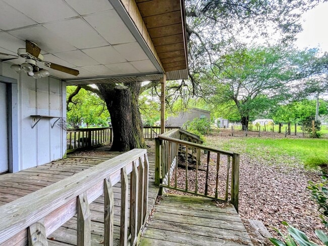 Photo - 5670 Lauramore Rd