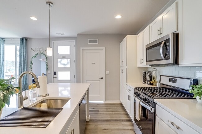 Photo - 5305 E 63rd Pl