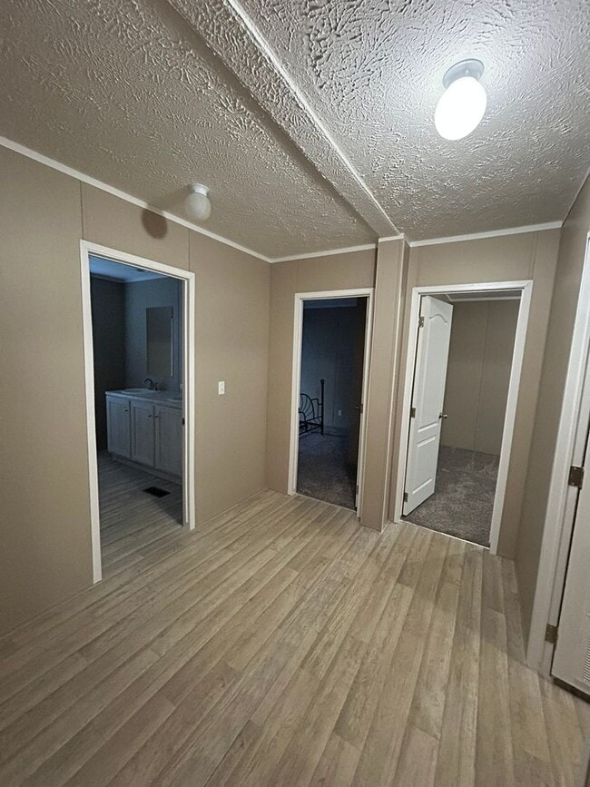 Photo - Private 3 Bedroom 2 Bath Home on 4 Acres