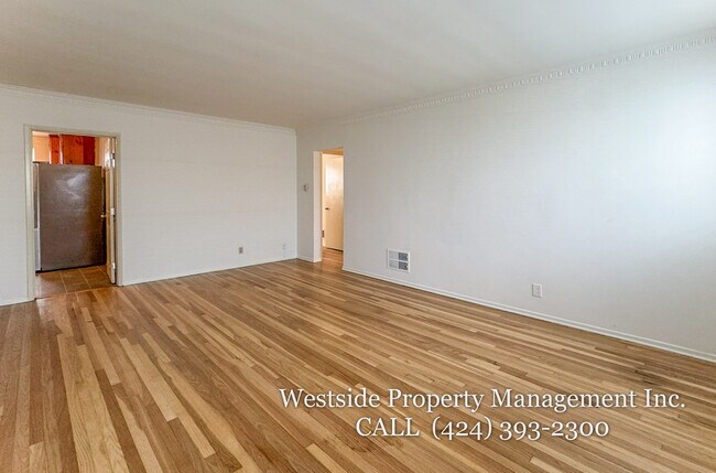 Photo - 244 S Doheny Dr