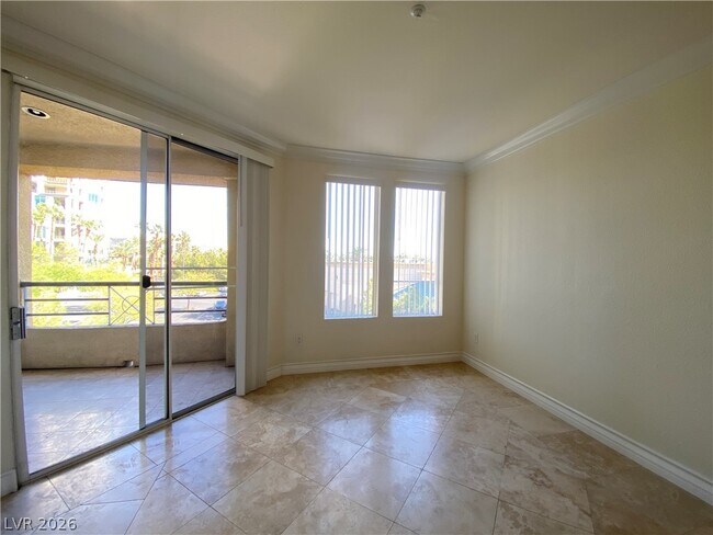 270 E Flamingo Rd Unit 215