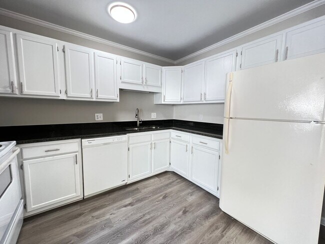 Photo - Charming 2 Bed 2 Bath QuadPlex Unidad 1