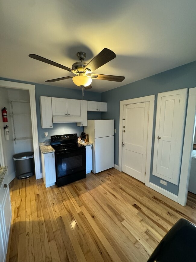 Photo - 695 Adams St Unidad 695 Adams St  1