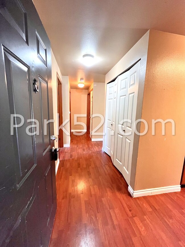 Photo - Puyallup Area 2 Bedroom 2nd Floor Apartment Unit 17718-C