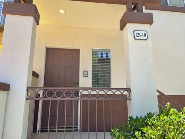 2 Bedroom in Beautiful Tustin Golf Community - 2 Bedroom in Beautiful Tustin Golf Community House