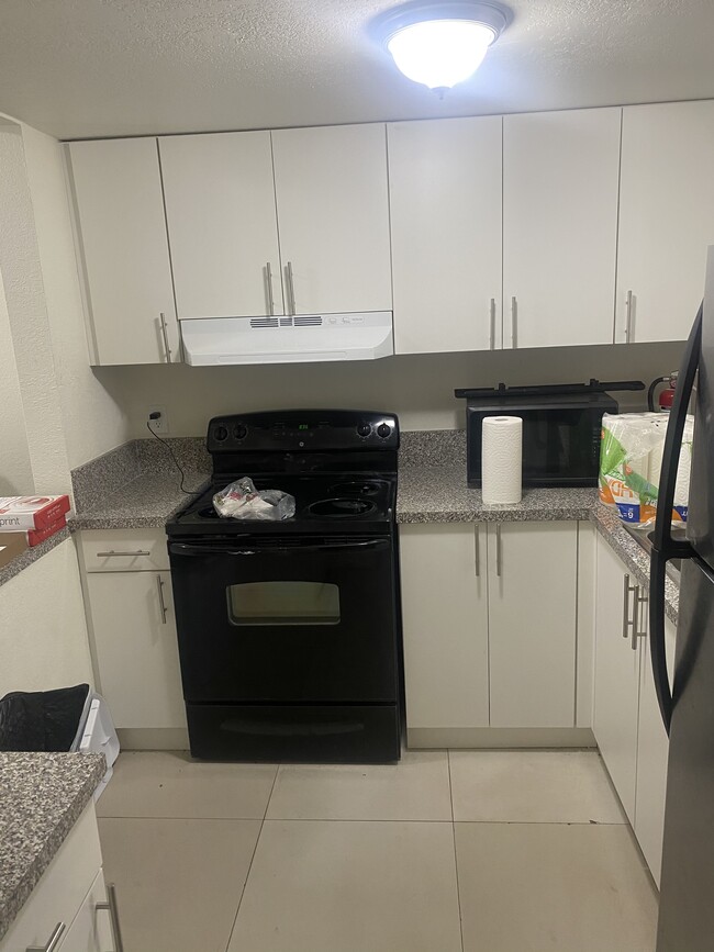 Cocina - Elizabeth Gardens at Lauderhill Apartamentos