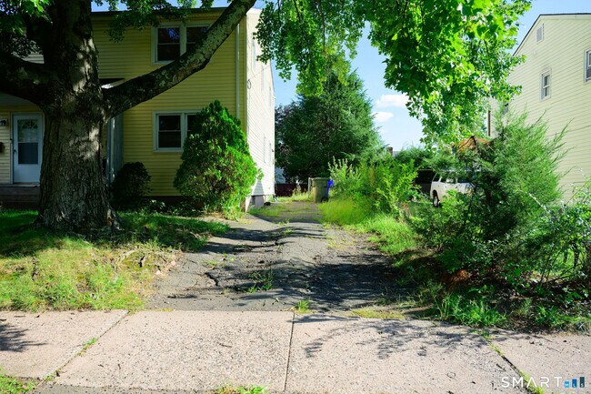 5-7 Leichtner Dr