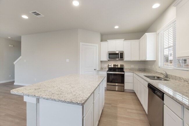 Photo - Stadium Pointe 3/3 Townhome near Brandeis HS