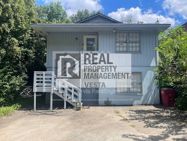 Building Photo - 247 Riley Ave