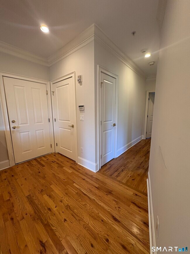 Photo - 21 Seir Hill Rd Unidad APT 8