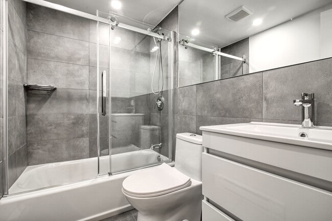 Photo - 2285 Rue St Mathieu Unit 303