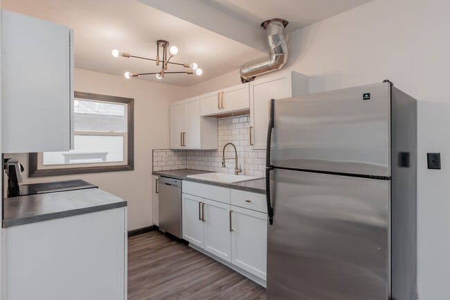Photo - 2901 R St Unit 2
