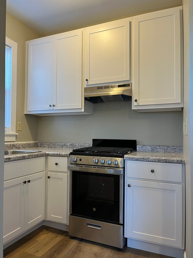 Photo - 814 E Lincoln Ave Unidad Lower Rear