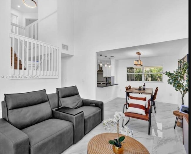 Photo - 531 NW 207th Ave